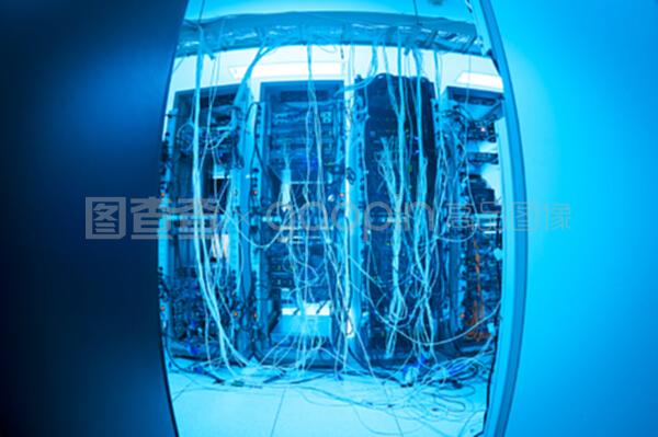 網(wǎng)絡(luò)服務(wù)器與云計(jì)算裝備技術(shù)服務(wù) 驅(qū)動(dòng)數(shù)字化轉(zhuǎn)型的雙引擎